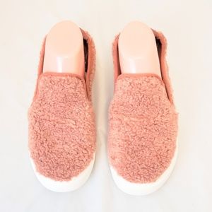 Mad Love Women's Kam Sherpa Twin Gore Sneakers